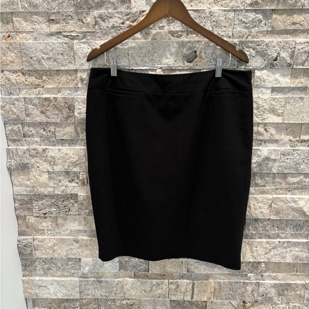 Elegant Black Women's pencil  Skirt, Cleo Petites, size 14